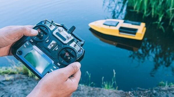 Los mejores barcos teledirigidos por menos de 100 euros