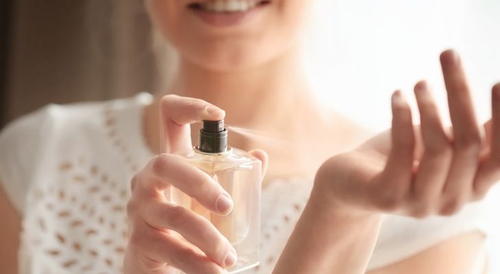 Los 10 mejores perfumes de mujer para regalar en Navidad