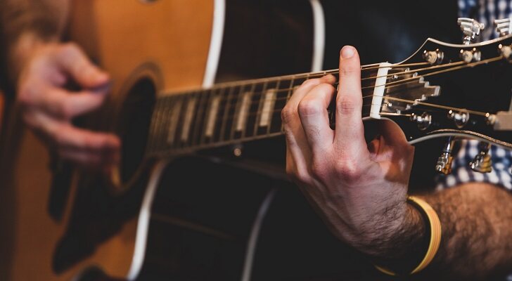 Las mejores guitarras clásicas para principiantes