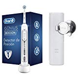 Oral-B Genius CrossAction Cepillo de Dientes Eléctrico con Mango Recargable, Tecnología Braun, 1 Cabezal de Recambio, 5 Modos de Limpieza Dental y Funda de Viaje, 8000N - Plata